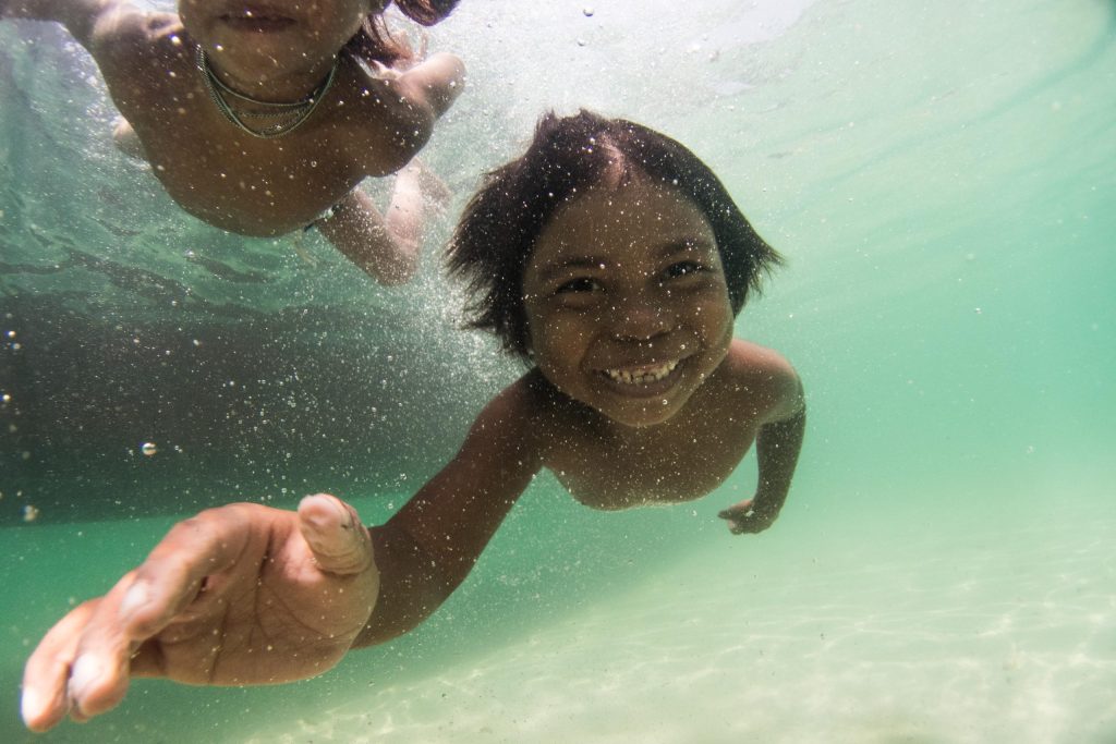 Les coraux et nous : L'importance des récifs coralliens pour l'équilibre de la vie marine et humaine
